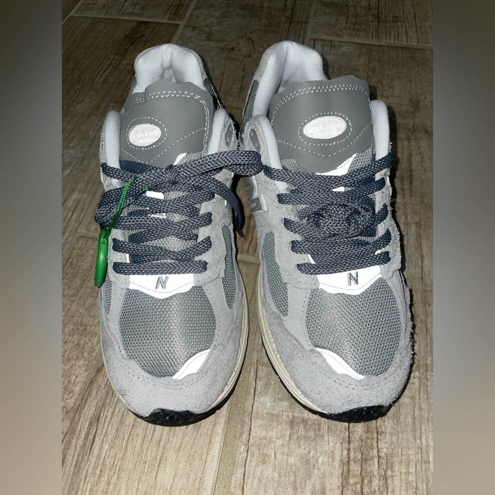 New Balance 2002R